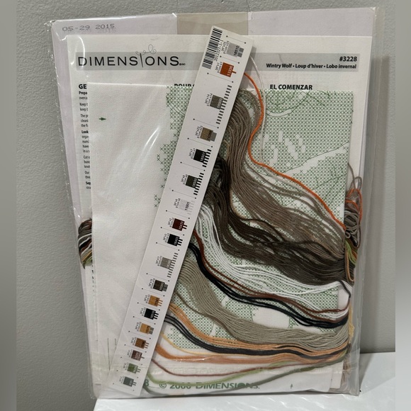 Dimensions Wintry Wolf Stamped Cross Stitch Kit 13x18” - Picture 2 of 2